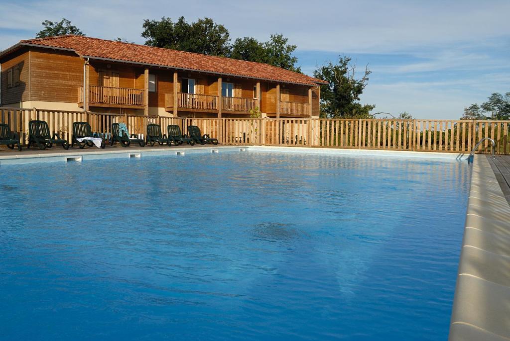 Eauze Madame Vacances - Residence Du Golf D'Armagnac חדר תמונה